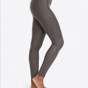 Spanx Faux Leather Moto Leggings Gray Large Used